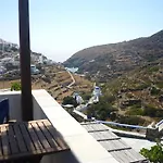 αγνάντι Πανσιόν Κάστρο