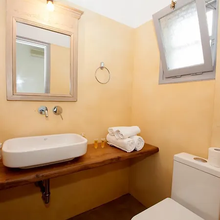 Agnanti בית הארחה 3*