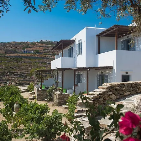 Agnanti בית הארחה